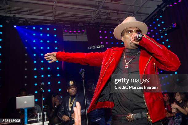 Devoe Singer Ricky Bell (Singer) Photos and Premium High Res Pictures - Getty Images