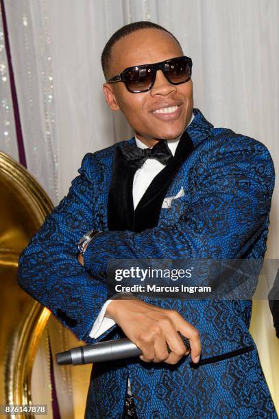 Devoe Singer 94 50th Birthday Celebration For Ronnie Devoe Stock Photos, High-Res ...