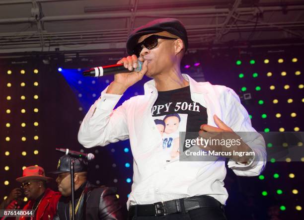 Devoe Singer 50th Birthday Celebration For Ronnie Devoe Photos and Premium High Res ...