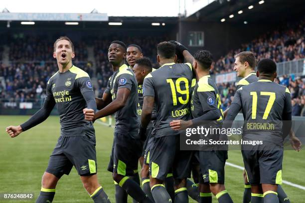 Nicolas Isimat of PSV celebrates 0-1 with Luuk de Jong of PSV, Pablo Rosario of PSV, Steven Bergwijn of PSV, Adam Maher of PSV, Daniel Schwaab of PSV...