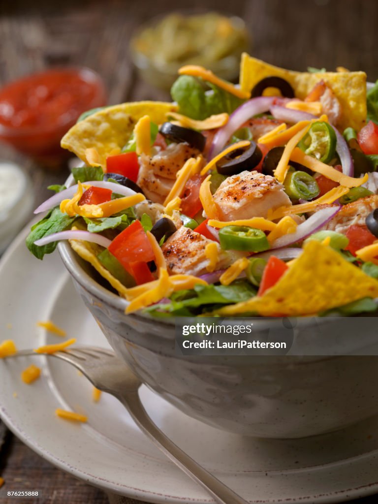 Gegrillte Hähnchen-Taco-Salat