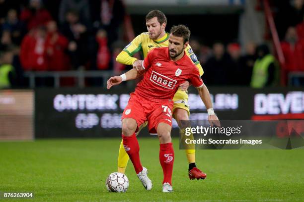 Nicolas Lombaerts of KV Oostende, Orlando Sa of Standard Luik during the Belgium Pro League match between Standard Luik v KV Oostende at the Stade...