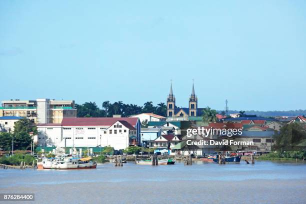 waterfront at paramaribo outskirts on suriname river, suriname. - paramaribo stockfoto's en -beelden