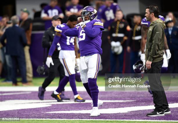 Teddy Bridgewater of the Minnesota Vikings throws the ball while warming up before the game against the Los Angeles Rams on November 19, 2017 at U.S....