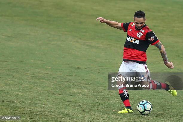 Diego of Flamengo during the Brasileirao Series A 2017 match between Flamengo and Corinthians at Ilha do Urubu Stadium on November 19, 2017 in Rio de...