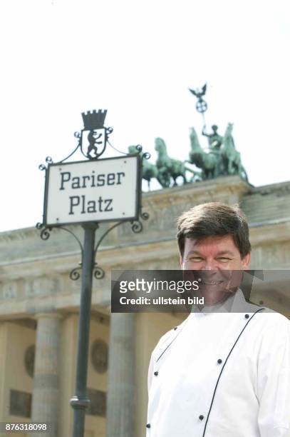 Harald Wohlfahrt, Koch, "Die Traube" inTonbach bei Baiersbronn in Berlin vor dem Brandenburger Tor