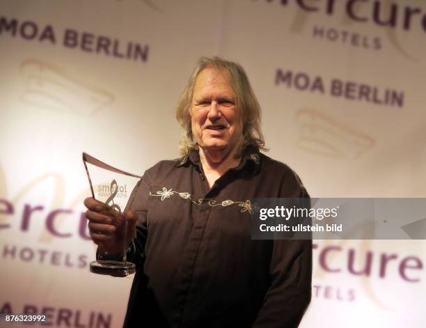 Sänger Gunter Gabriel aufgenommen beim Smago! Award, schlagermagazin online Award im Hotel Mercure Moa in Berlin Moabit