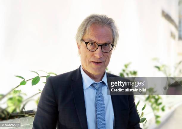 Politiker und Finanzsenator Matthias Kollatz-Ahnen aufgenommen beim wirtschaftspolitischen Frühstück in der IHK in Berlin Charlottenburg