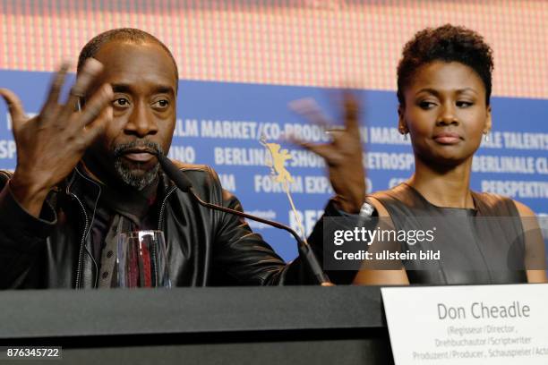 Regisseur Don Cheadle und Schauspielerin Emayatzy Corinealdi während der Pressekonferenz zum Film -Miles Ahead- anlässlich der 66. Internationalen...