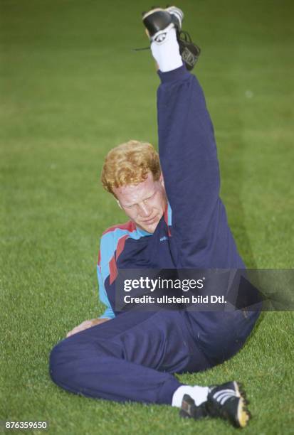 Fußball, letztes Länderspiel der DDR-Auswahl in Brüssel: Belgien 2 - Trainingslager der DDR-Auswahl in Kienbaum vor dem Länderspiel: Matthias Sammer...