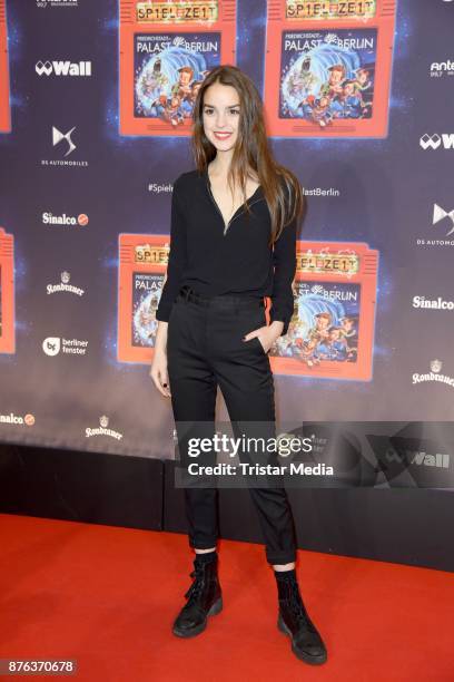 Luise Befort attends the premiere of the children's show 'Spiel mit der Zeit' at Friedrichstadtpalast on November 19, 2017 in Berlin, Germany.