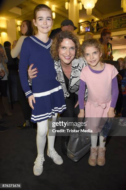 Heike Kloss and her children Marla and Olivia attend the premiere of the children's show 'Spiel mit der Zeit' at Friedrichstadtpalast on November 19,...