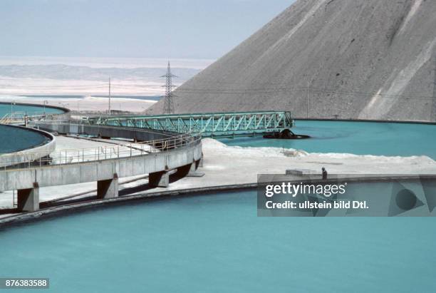 CHILE. CHUQUICAMATA OPEN CAST COPPER MINE IN NORTHERN CHILE. CDREF00613