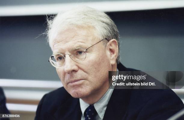 Prof. Klaus M. Leisinger, Bevölkerungsexperte der Universität Basel, auf dem Forum für globale Fragen in Berlin. .