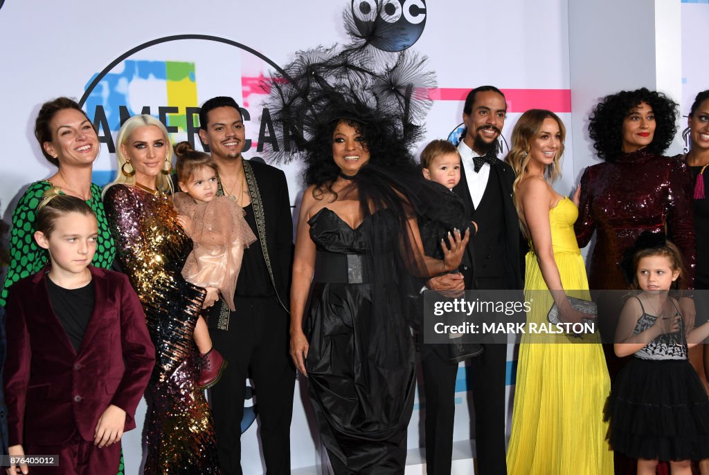 US-ENTERTAINMENT-AMERICAN MUSIC AWARDS-ARRIVALS