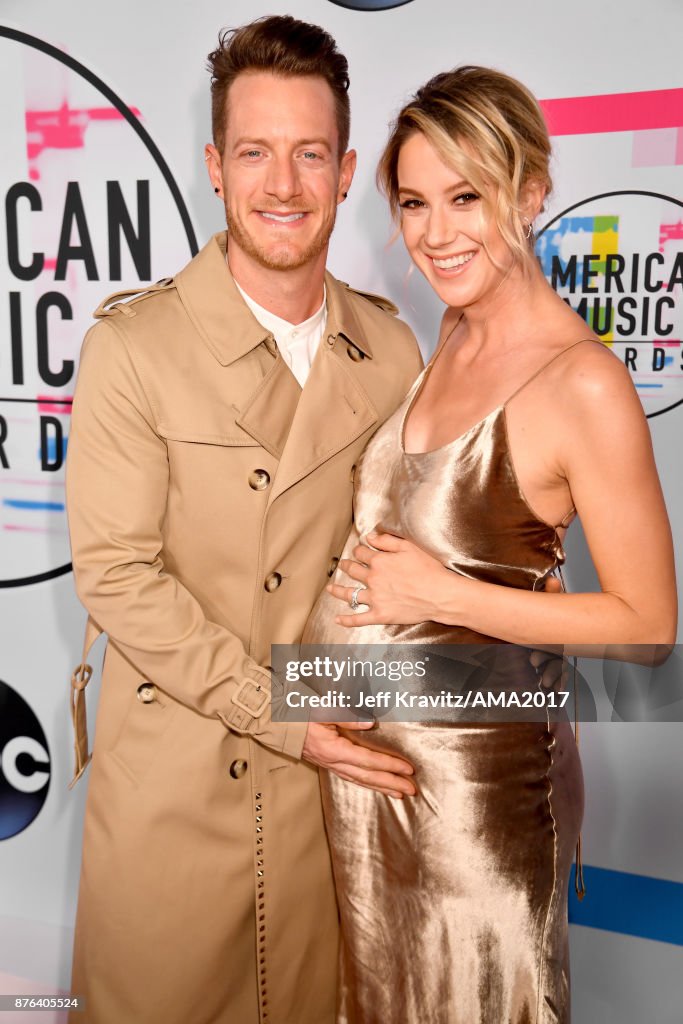 2017 American Music Awards - Red Carpet