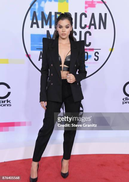 Hailee Steinfeld attends the 2017 American Music Awards at Microsoft Theater on November 19, 2017 in Los Angeles, California.