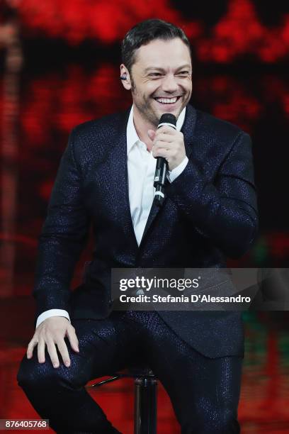 Singer Tiziano Ferro attends'Che Tempo Che Fa' Tv Show at Rai Milan Studios on November 19, 2017 in Milan, Italy.