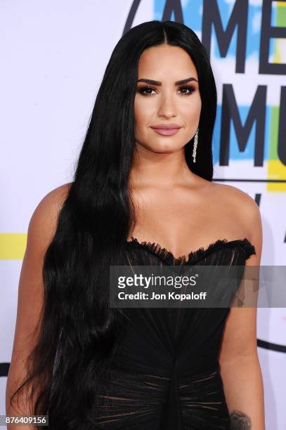 Demi Lovato attends the 2017 American Music Awards at Microsoft Theater on November 19, 2017 in Los Angeles, California.