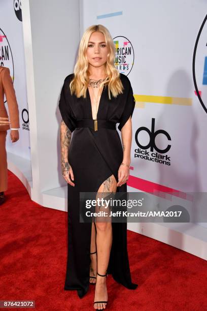 Skylar Grey attends the 2017 American Music Awards at Microsoft Theater on November 19, 2017 in Los Angeles, California.