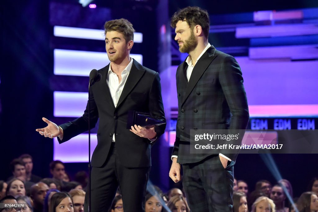 2017 American Music Awards - Roaming Show