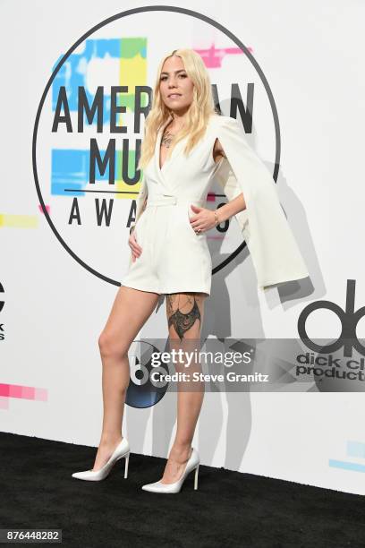 Skylar Grey poses in the press room during the 2017 American Music Awards at Microsoft Theater on November 19, 2017 in Los Angeles, California.
