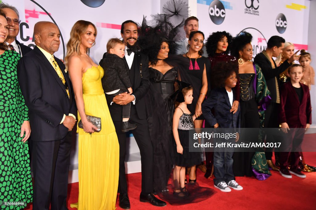 2017 American Music Awards - Red Carpet