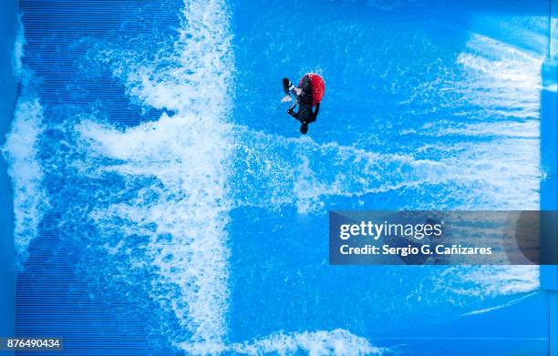 Flow Rider Artist 40 Flowrider Stock Photos, High-Res Pictures, and Images - Getty Images
