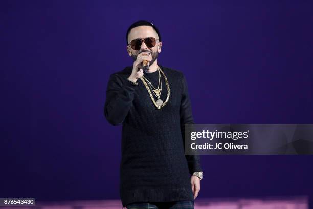 Recording artist Yandel performs onstage during Uforia's 'K-Love Live!' at The Forum on November 19, 2017 in Inglewood, California.