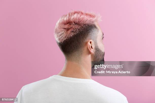 portrait of male with pink hair - pink hair imagens e fotografias de stock