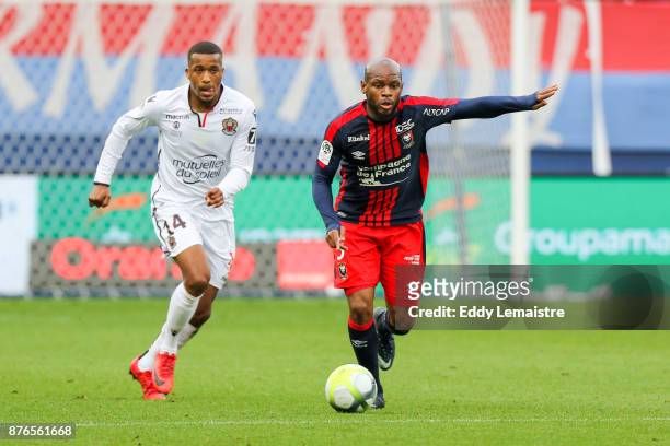 Baissama Sankoh of Caen and Alassane Plea of Nice during the Ligue 1 match between SM Caen and OGC Nice at Stade Michel D'Ornano on November 19, 2017...