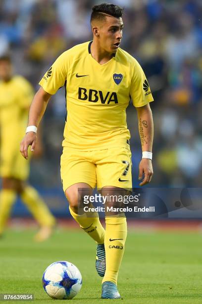 Cristian Pavon of Boca Juniors drives the ball during a match between Boca Juniors and Racing Club as part of the Superliga 2017/18 at Alberto J....
