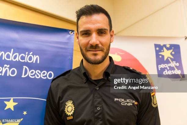 Saul Craviotto attends Pequeno Deseo charity calendar on November 20, 2017 in Madrid, Spain.