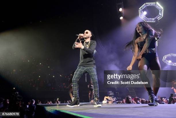 Singer Yandel performs onstage during Uforia's "K-Love Live" concert at The Forum on November 19, 2017 in Inglewood, California.