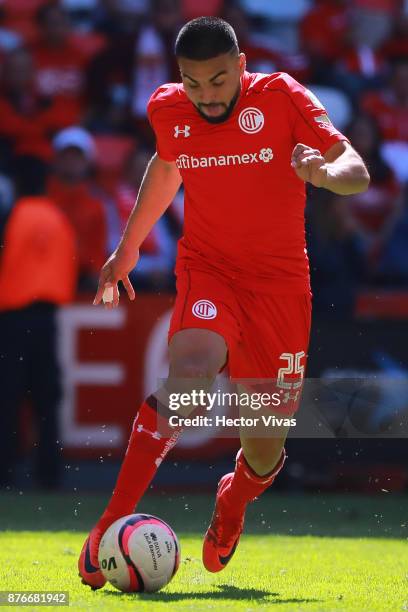 Pedro Canelo of Toluca drives the ball during the 17th round match between Toluca and Tijuana as part of the Torneo Apertura 2017 Liga MX at Nemesio...