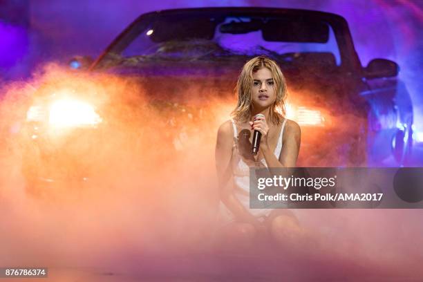 Selena Gomez performs 'Wolves' onstage during the 2017 American Music Awards at Microsoft Theater on November 19, 2017 in Los Angeles, California.