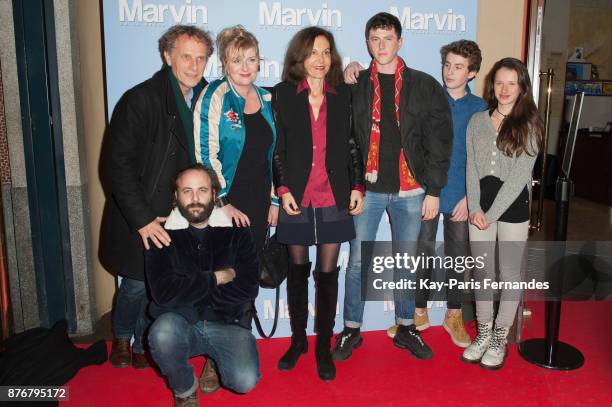 Charles Berling, Vincent Macaigne, Catherine Salee, Anne Fontaine, Finnegan Oldfield, Jules Porier and Luna Lou attend the "Marvin Ou La Belle...