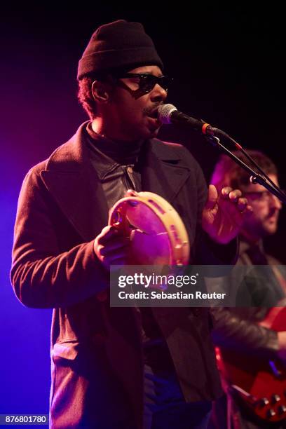 Curtis Harding performs at Columbia Theater on November 20, 2017 in Berlin, Germany.
