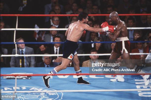 Roberto Durán, 'Marvelous' Marvin Hagler boxing at Caesars Palace, November 10, 1983.