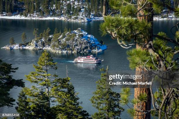 paddlewheel in emerald bay - emerald bay lake tahoe bildbanksfoton och bilder