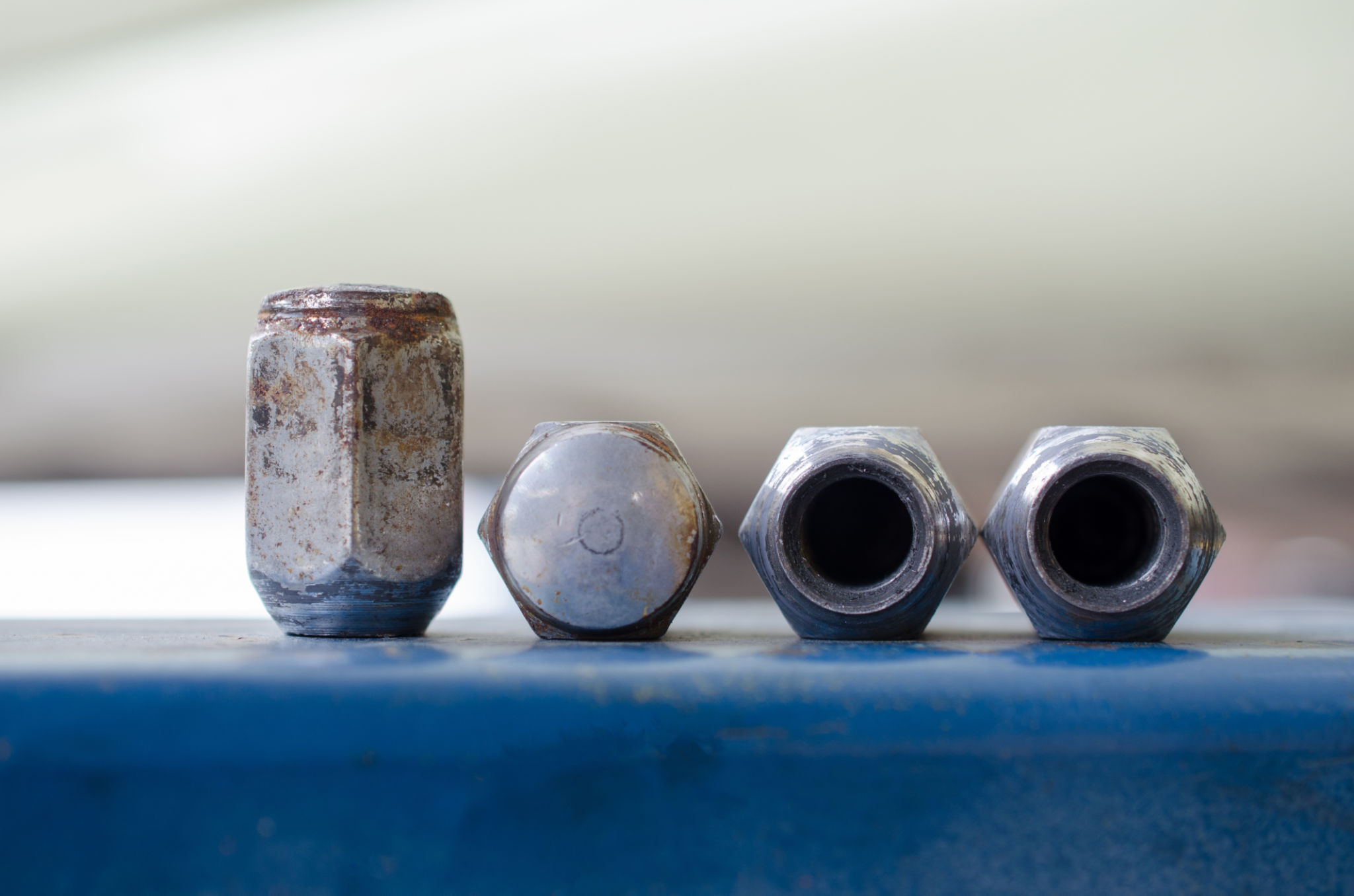 loose lug nuts
