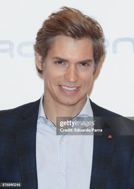 Singer Carlos Baute attends Men's Health 2017 Awards photocall at Goya theater on November 20, 2017 in Madrid, Spain.