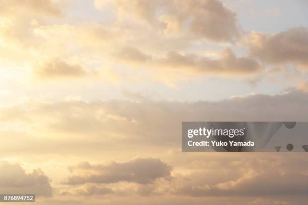 cloud typologies - sunrise - 朝日　空 ストックフォトと画像