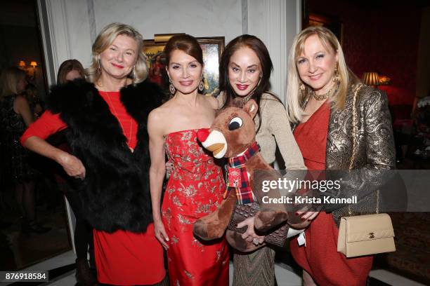 Liliana Cavendish, Jean Shafiroff, Lucia Hwong Gordon and Katlean de Monchy attend Martin Shafiroff and Jean Shafiroff Host Thanksgiving Cocktails...