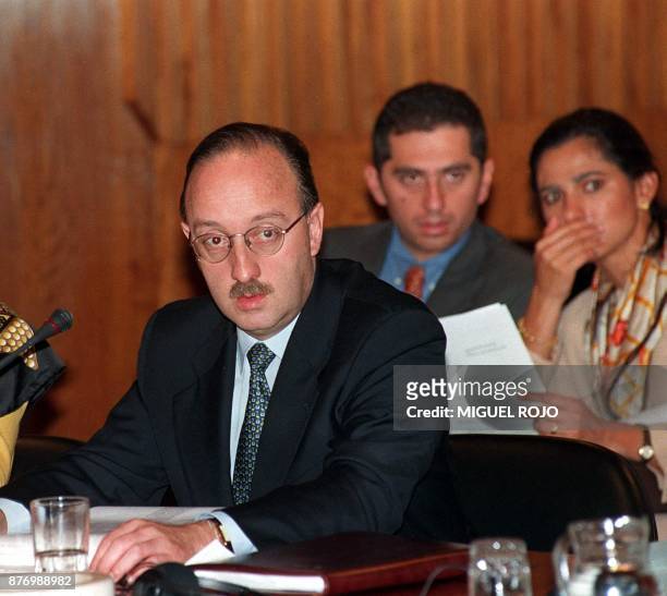 Colombian Foreign Minister Guillermo Fernandez Soto speaks during the ALADI meeting in Montevideo. El canciller de Colombia Guillermo Fernandez Soto...