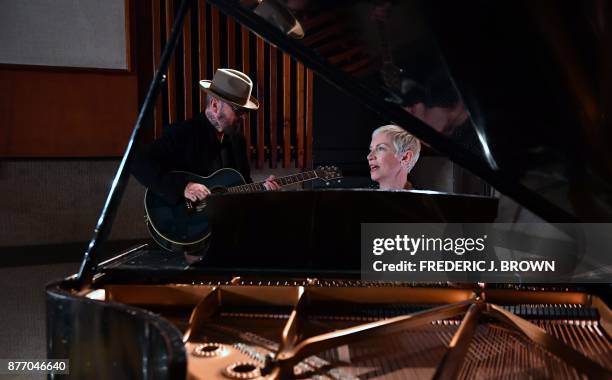 Dave Stewart and Annie Lennox, the music duo who formed the band The Eurythmics in London in 1980, give an impromptu performance inside Studio 3 at...