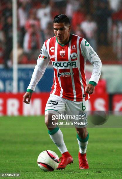 Luis Perez of Necaxa drives the ball during the 17nd round match between Necaxa and Morelia as part of the Torneo Apertura 2017 Liga MX at Victoria...
