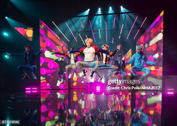 Performs 'DNA' onstage during the 2017 American Music Awards at Microsoft Theater on November 19, 2017 in Los Angeles, California.