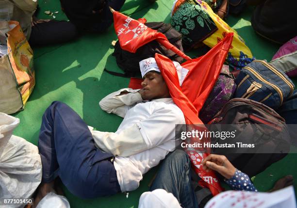 Farmers from across the country holding a demonstration in support of their various long pending demands at Jantar Mantar on November 21, 2017 in New...