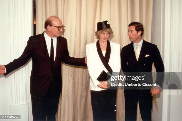 Bettino Craxi , Princess Diana and Prince Charles , during a welcome party for the royalty in Villa Doria Pamphili, Rome 1985.